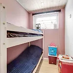 Cozy And Spacious Townhouse In Års