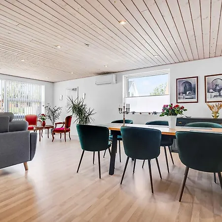 Cozy And Spacious Townhouse In Villa