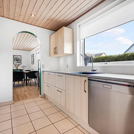 Villa Cozy And Spacious Townhouse In Års