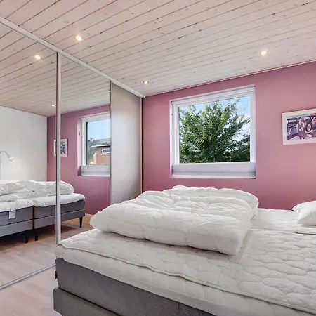 Villa Cozy And Spacious Townhouse In *