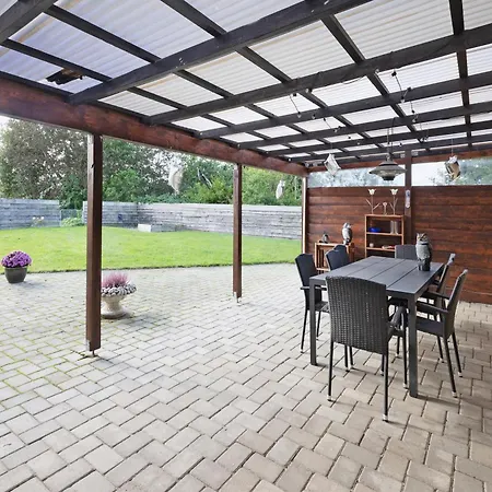 Cozy And Spacious Townhouse In * Års