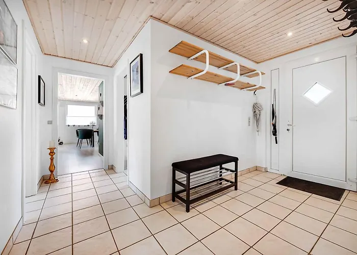 Cozy And Spacious Townhouse In