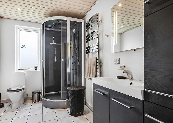 Cozy And Spacious Townhouse In