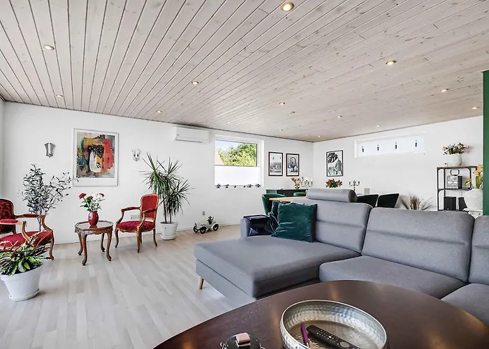 Cozy And Spacious Townhouse In Ars