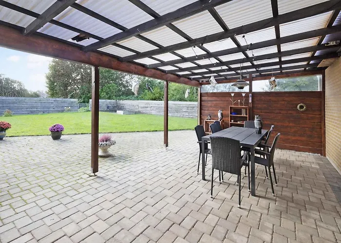 Villa Cozy And Spacious Townhouse In